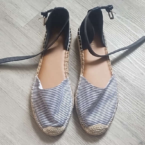 Old Navy Black and White Striped Espadrilles - Picture 1 of 5